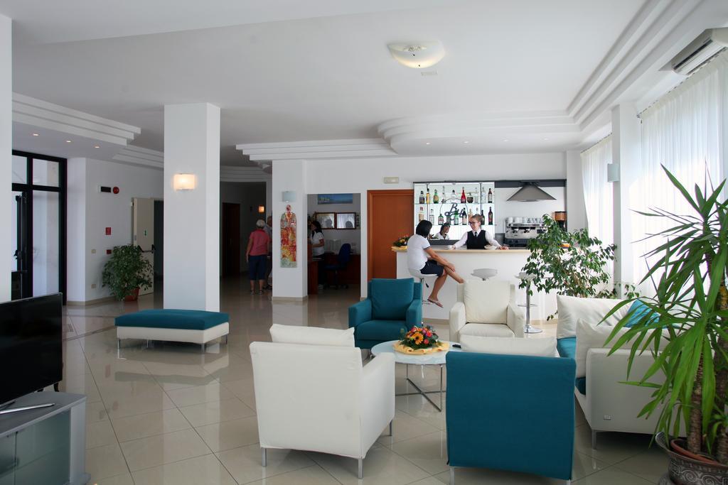 Bikini Hotel Vieste Bagian luar foto