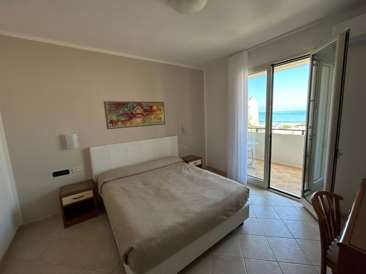 Bikini Hotel Vieste Bagian luar foto