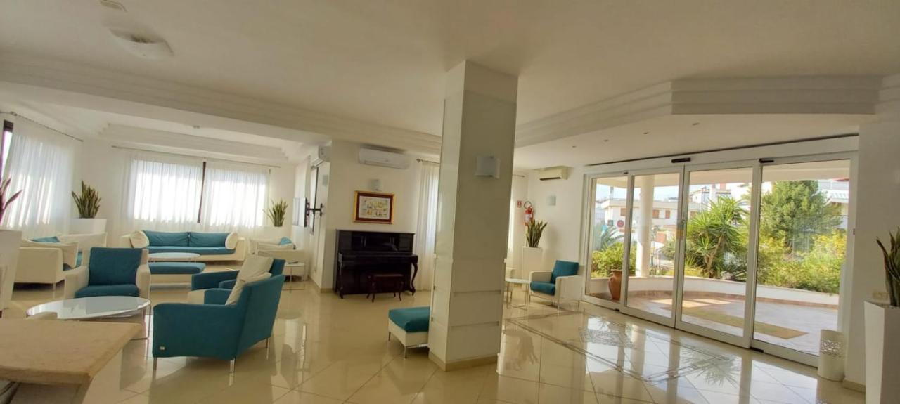 Bikini Hotel Vieste Bagian luar foto