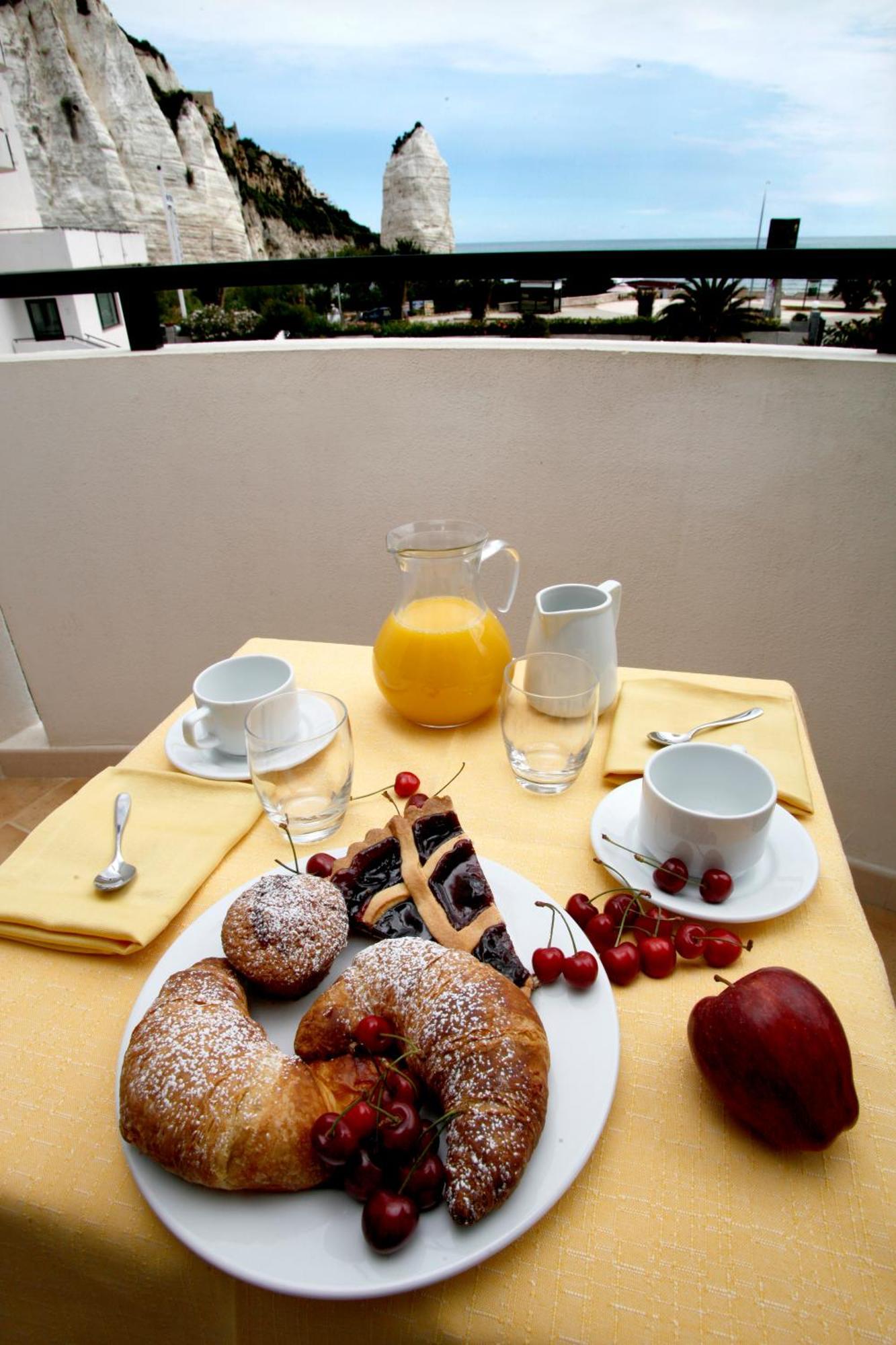 Bikini Hotel Vieste Bagian luar foto
